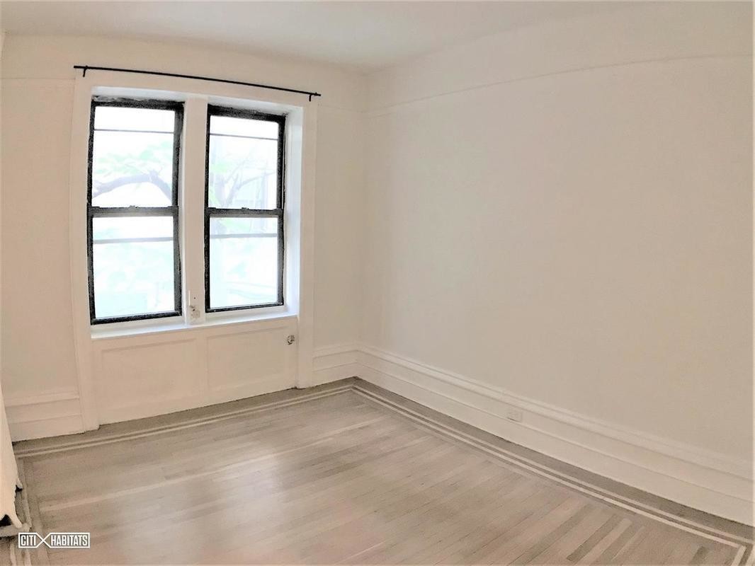 Primary Photo - 414 W 121st St