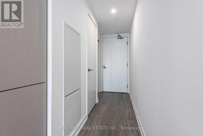 Building Photo - 19 Western Battery Rd