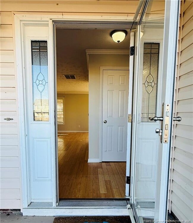 Building Photo - 84 Gloucester Ct