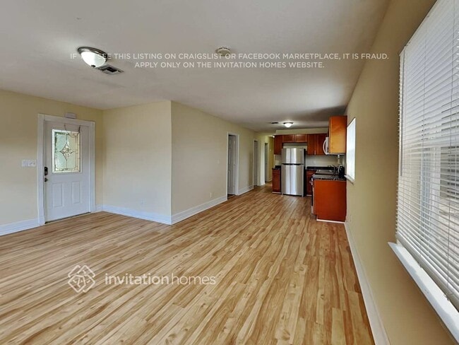 Building Photo - 2450 NW 30th Way