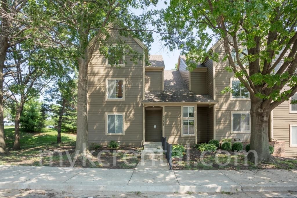 Primary Photo - 11204 Nieman Rd. #101