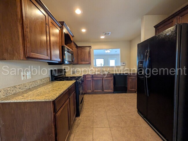 Foto del edificio - 4003 W 104th Pl S