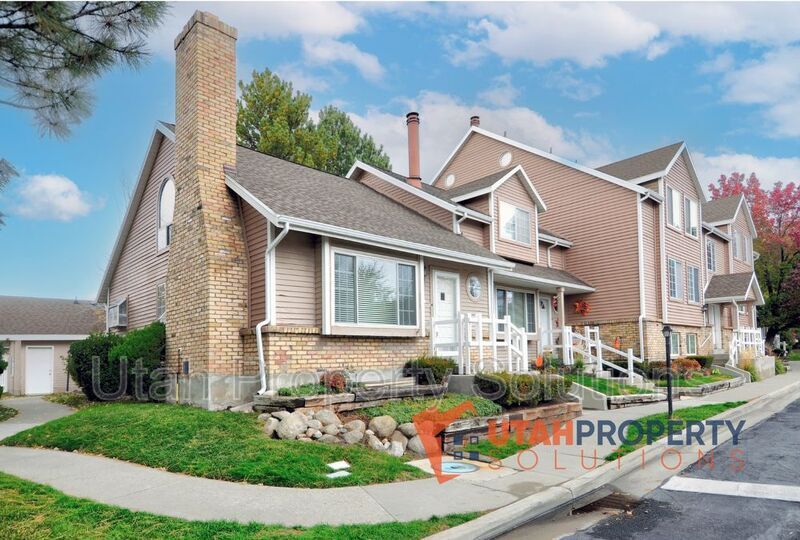 Primary Photo - 627 Ashbrook Cir