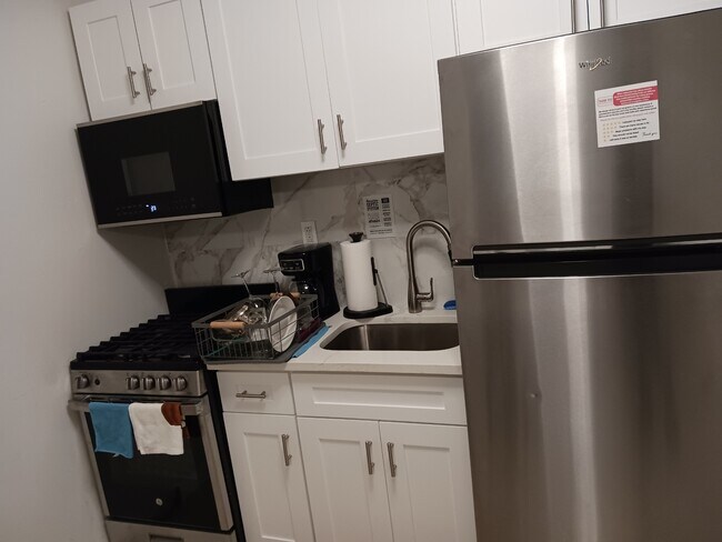 Perfecto para parejas o viajeros solos/profesionales - 813 Calhoun Ave