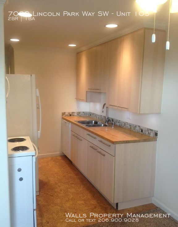 Building Photo - 7060 Lincoln Park Way SW