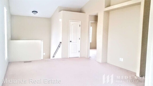 Foto del edificio - 3 br, 3 bath House - 19708 Marinda Street
