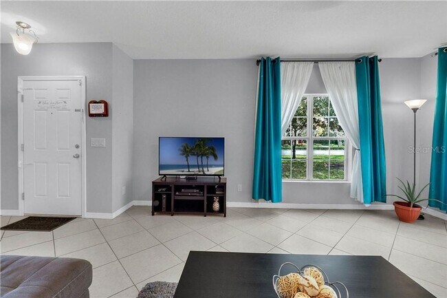 Foto del edificio - Kissimmee/ Poinciana Townhome