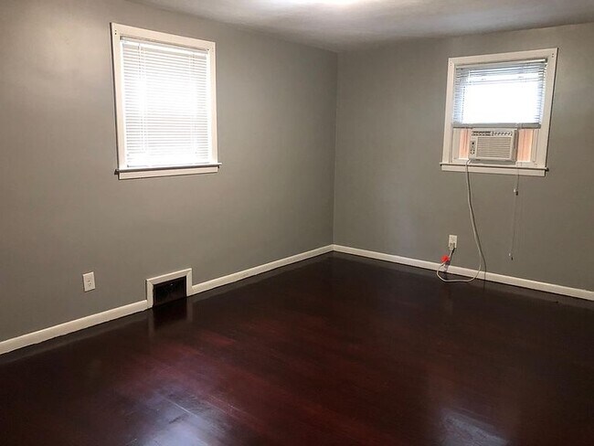 Building Photo - 94 Jonquil Dr