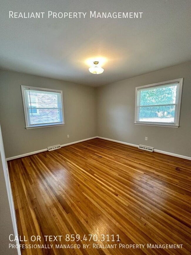 Building Photo - 124 Tartan Dr