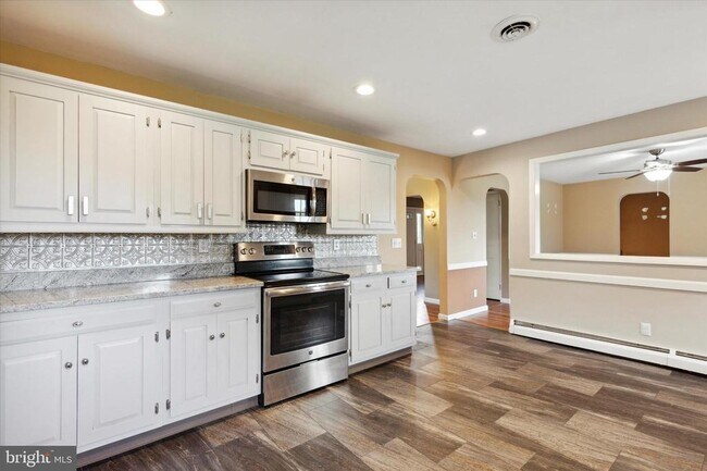 Building Photo - 5421 Vera Cruz Rd