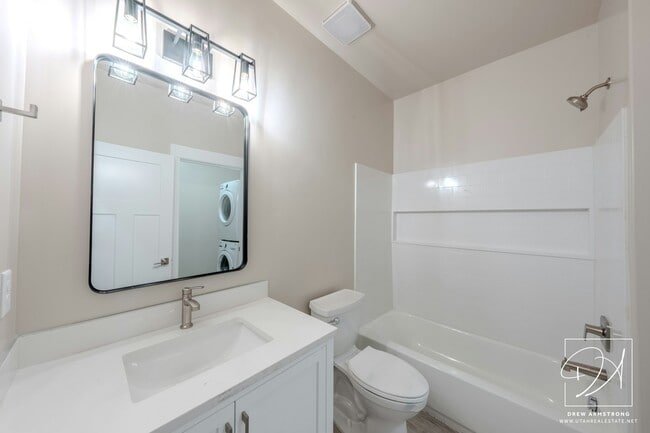 Foto del edificio - 67 S Main St