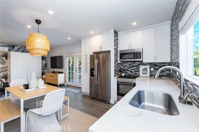 Foto del edificio - 7403 El Manor Ave