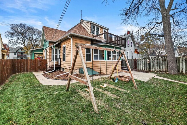 Building Photo - 817 Arcadian Ave