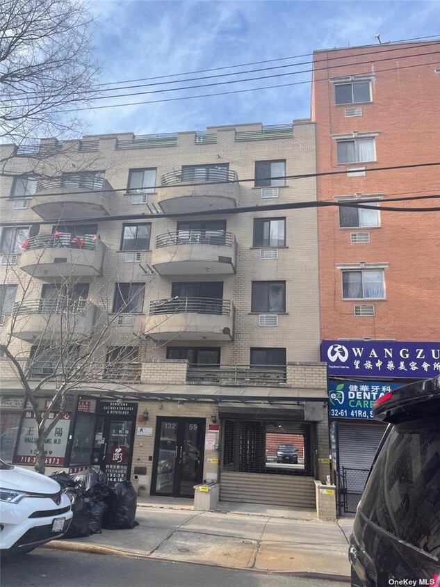 Foto principal - 132-59 41st Rd