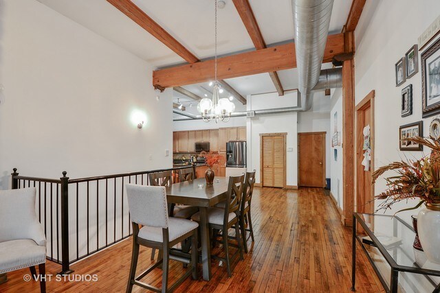 Foto del edificio - 2300 W Warren Blvd