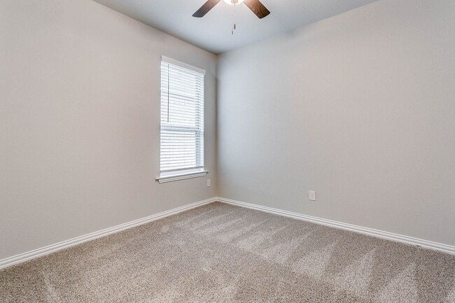 Foto del edificio - 3 bedroom 2 Bath home Move In Ready