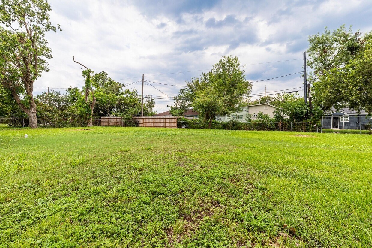 Foto del edificio - 9529 Fairland Dr