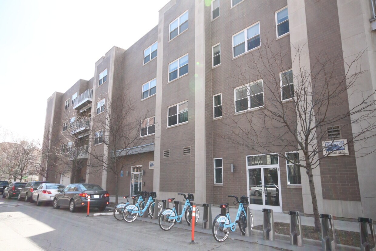 Foto principal - 1870 N Winnebago Ave