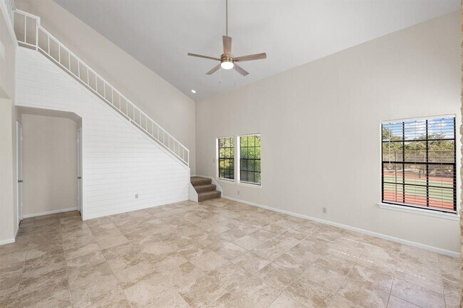 Building Photo - 2201 Lakeway Blvd