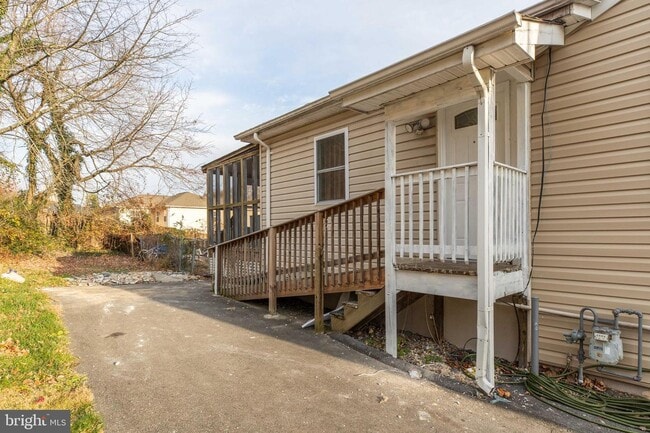 Building Photo - 3815 Lacy Blvd