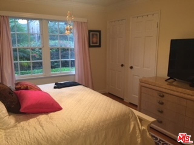 Building Photo - 950-956 6th St