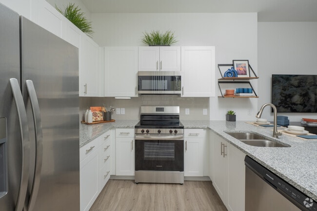 2BR, 2BA - 984SF - Kitchen - Avilla Railhead
