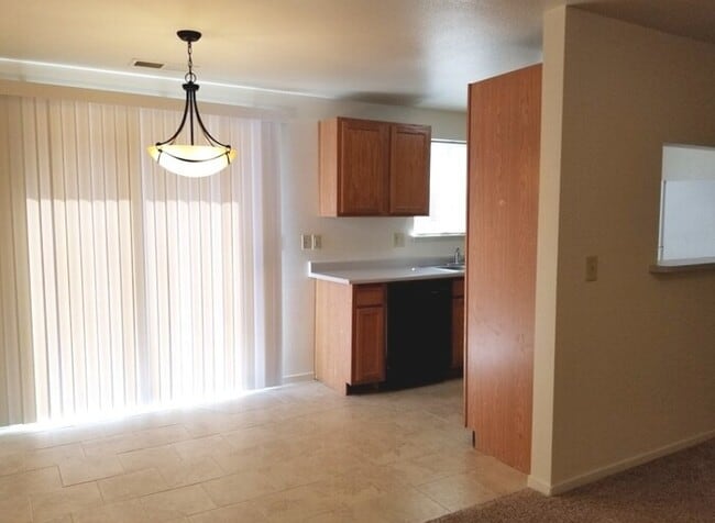 Foto del edificio - Town Home For Rent in Carson City