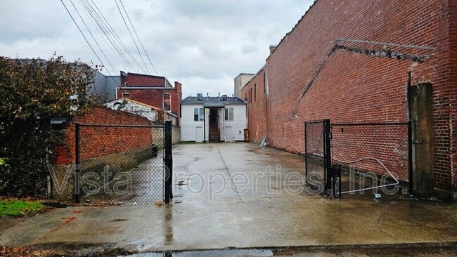 Photo - 1612 W Market St Apartment