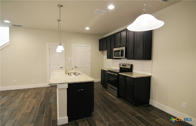 Building Photo - 741 Milestone Pk
