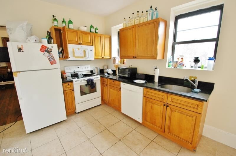 Foto principal - 74 Symphony Rd