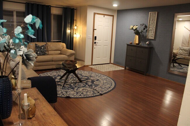 Foto del edificio - Beautiful 3 Bedroom  Home FOR RENT in Great Community of Steilacoom!!