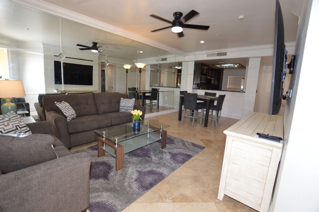 Foto principal - Meridian - Newly Remodeled Luxury Condo Re...