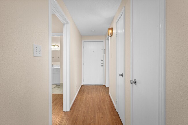 Foto del edificio - 2475 Underwood St