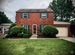 Building Photo - 1125 Hillsview Terrace