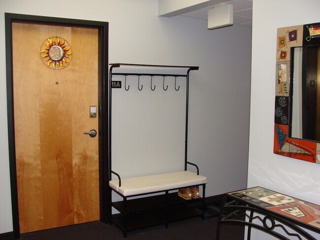 Foto del edificio - 11th Floor Condo Downtown Grand Rapids
