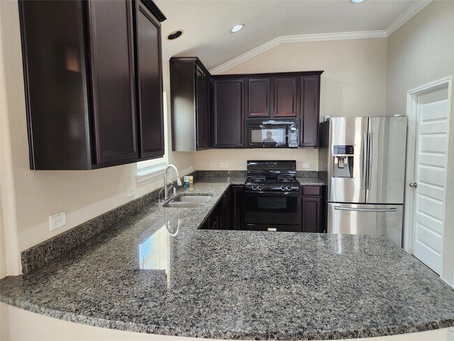 Building Photo - 2411 Village Stone Ct