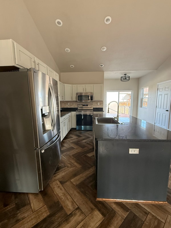 Building Photo - 2210 Silvertip St