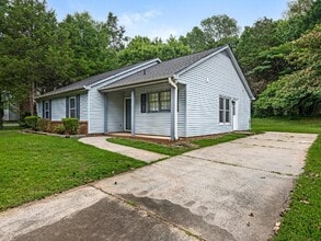 Building Photo - 7609 King Richard Ct