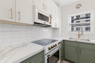 Building Photo - 4747 Collins Ave