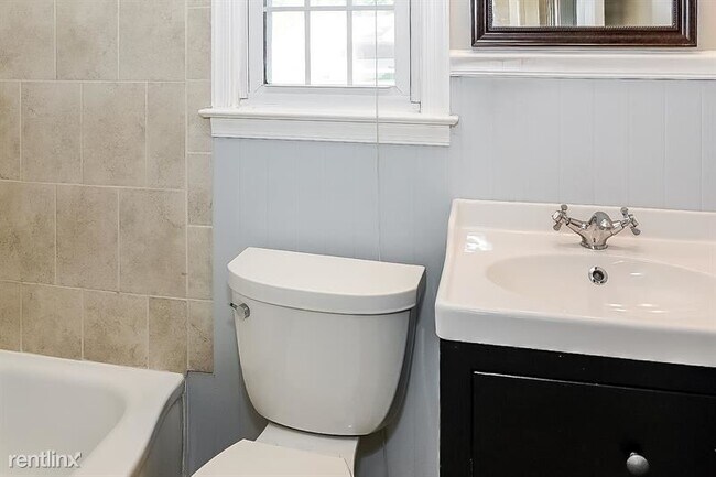 Foto del edificio - 3 br, 1 bath House - 2621 Fernwood Ave
