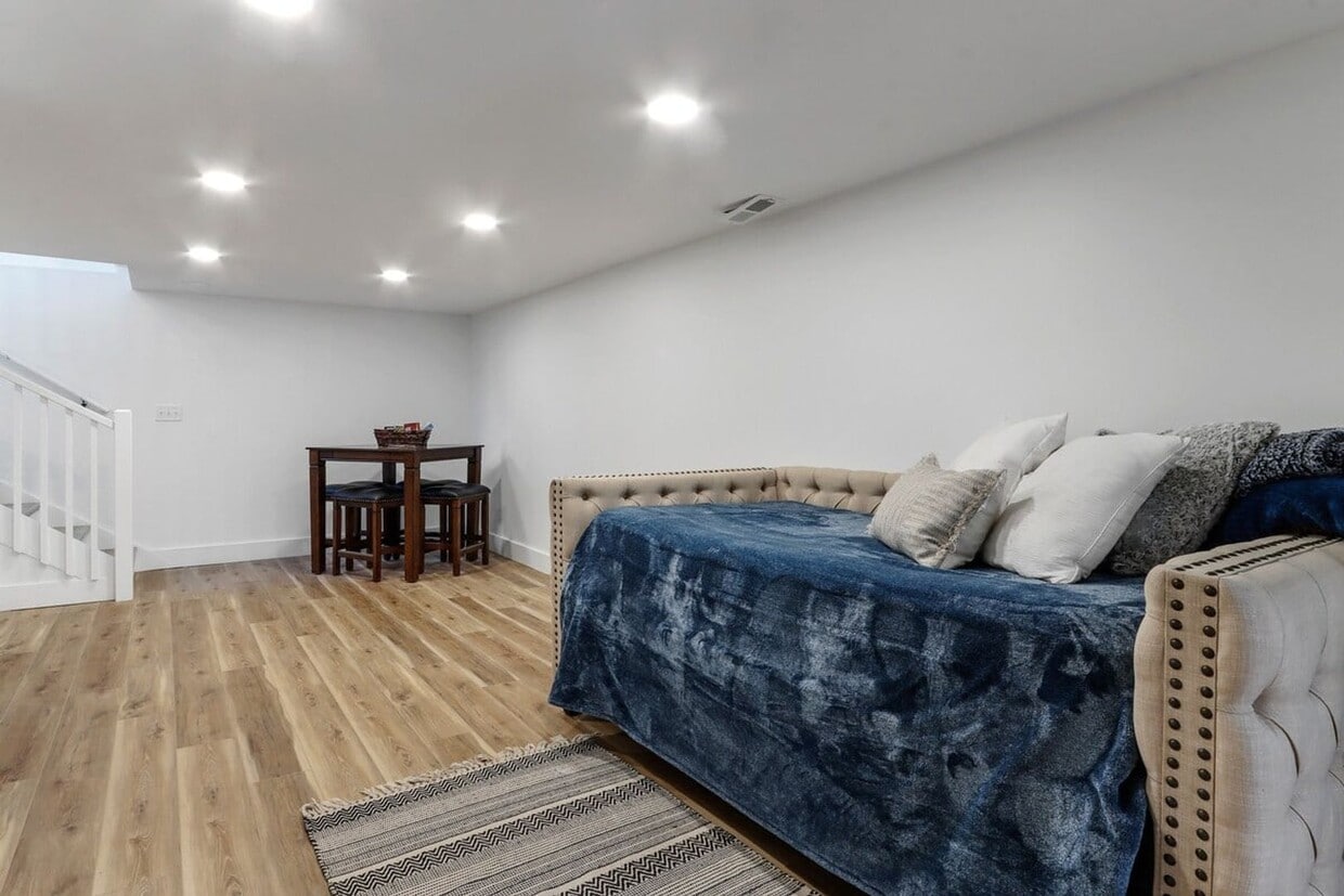 Foto principal - Fontana-on-Geneva Lake Furnished Home Avai...