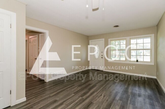 Foto del edificio - 1821 S 57th St