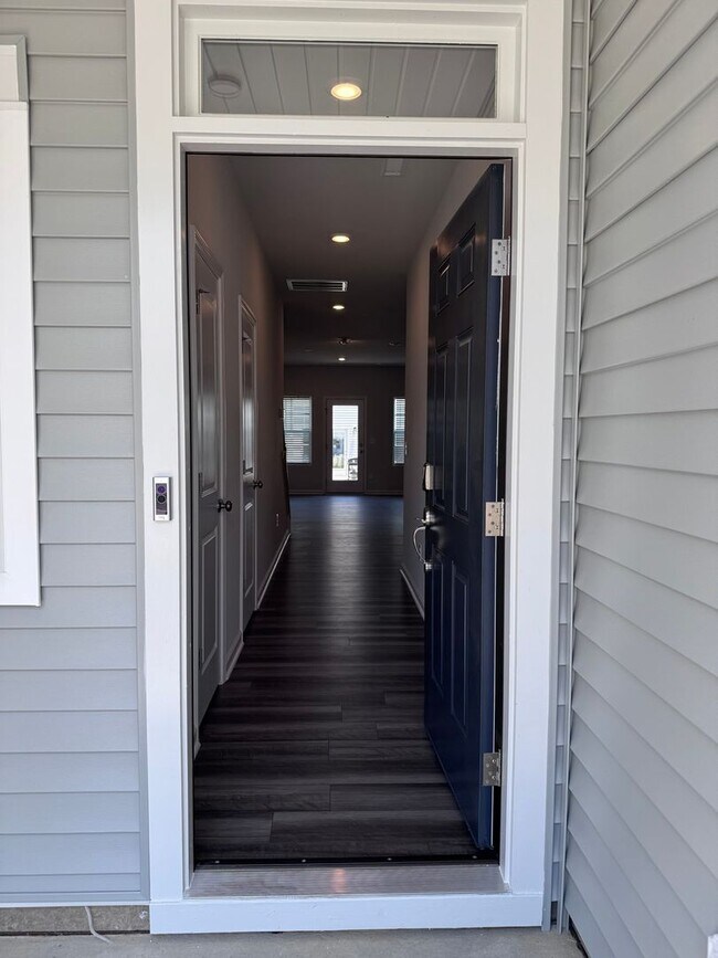 Foto del edificio - New 3BR Townhome in Smithfield for Rent