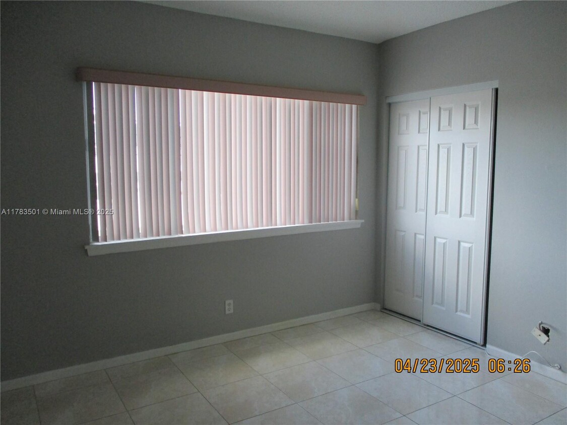 Foto del edificio - 4996 SW 31st Ter