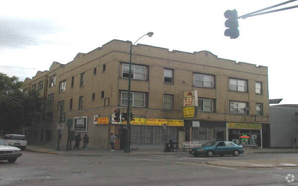 Foto principal - 5030-5034 W North Ave