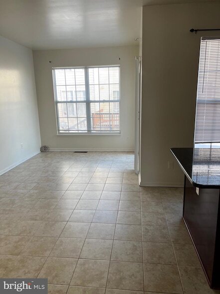 Building Photo - 2511 James Maury Dr