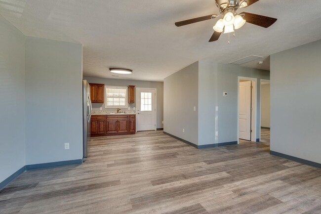 Building Photo - 407 Sims Ave