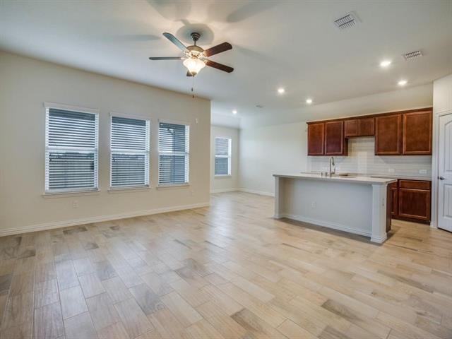 Foto del edificio - 8437 High Garden St