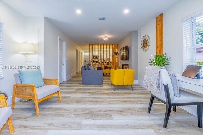 Foto del edificio - 1762 NW 15th St