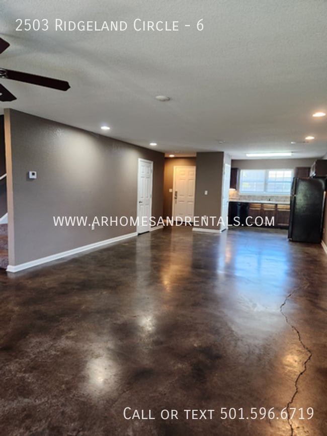 Building Photo - 2503 Ridgeland Cir